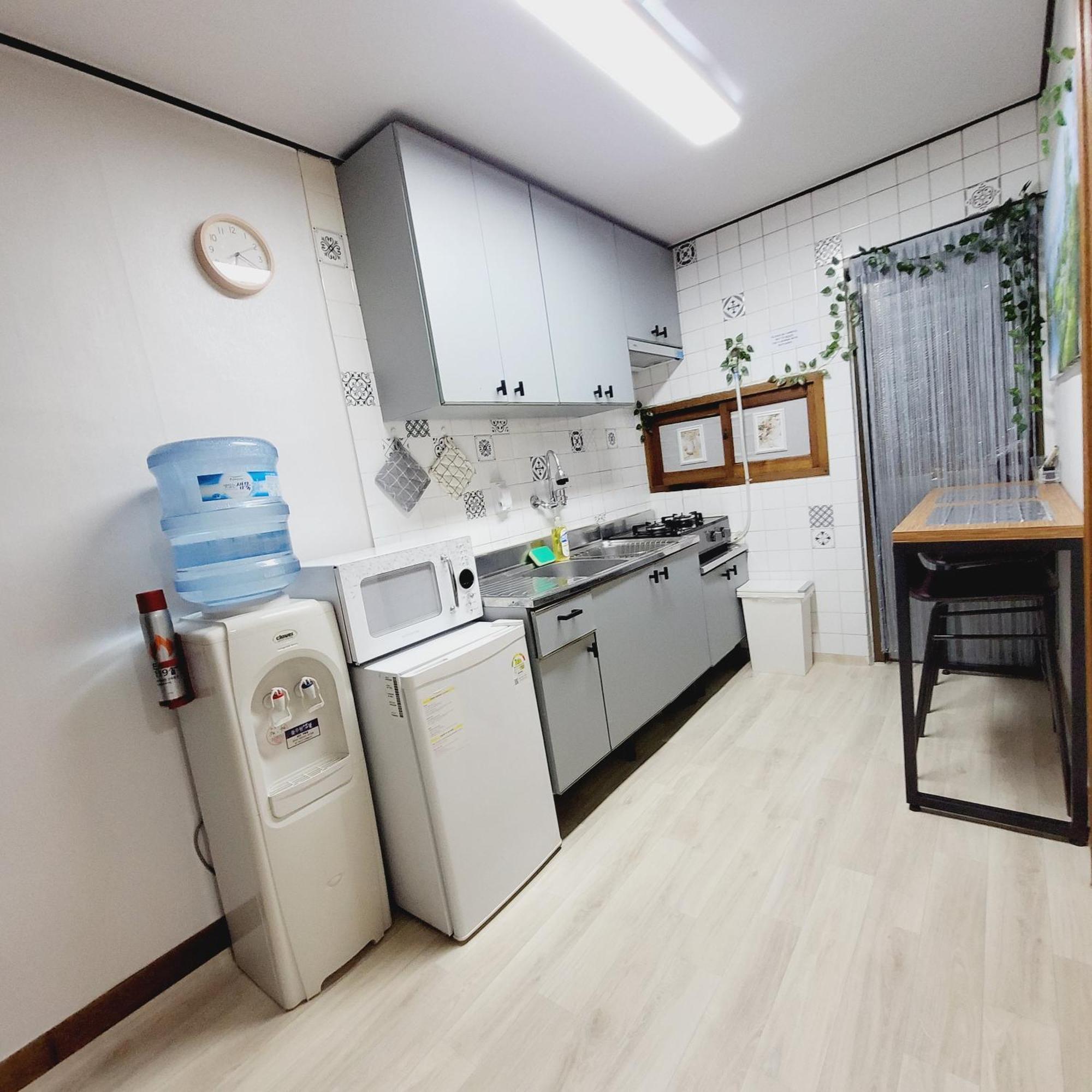 Cozy Private Home Newly Renovated #3 Сеул Экстерьер фото